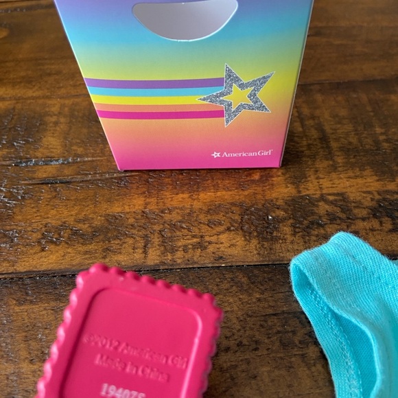 American Girl Doll Turquoise Top with Birthday Accessories for 18” Doll - Picture 5 of 10